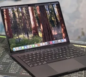 New Laptop Apple MacBook Pro 2024 M4 16GB Apple M4 Pro SSD 512GB