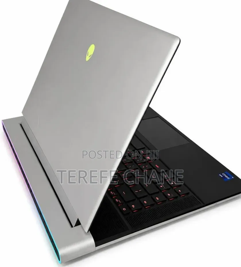 New Laptop Alienware X16 r1 32GB Intel Core i9 SSD 1T