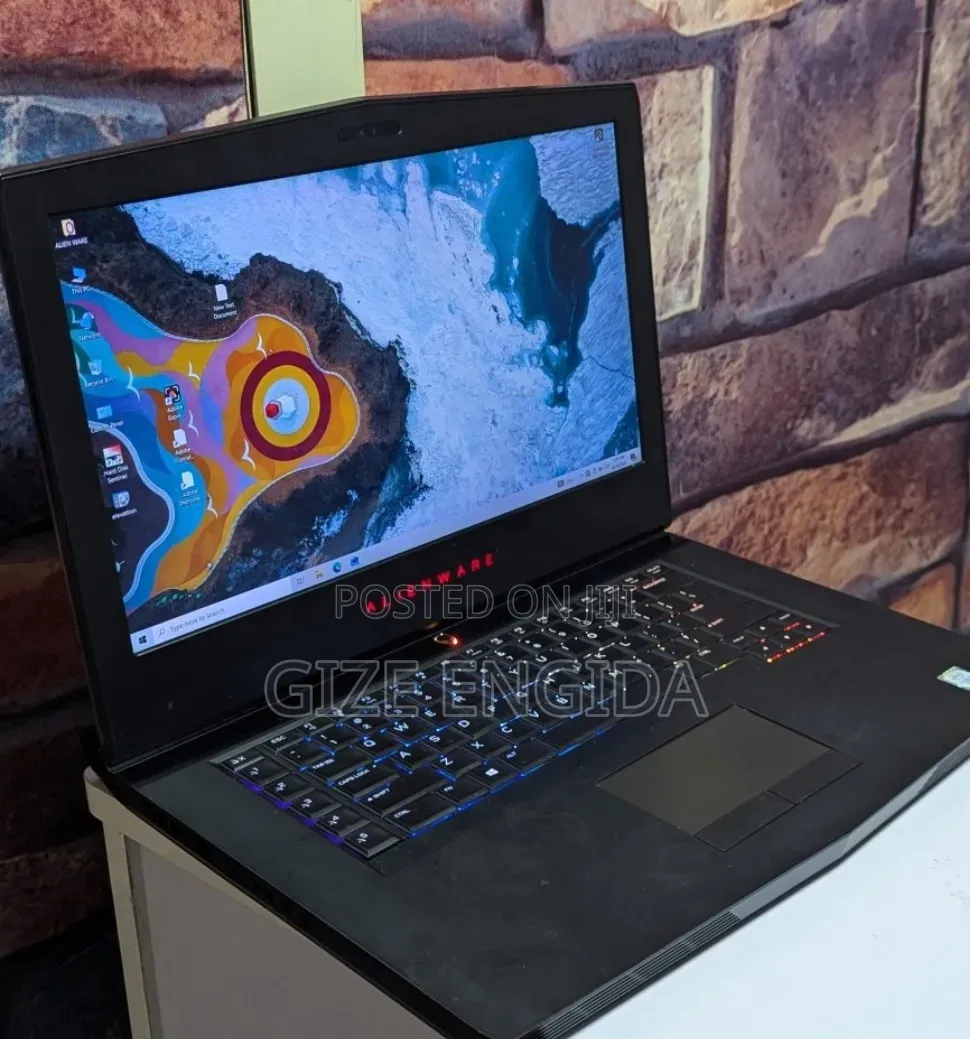 New Laptop Alienware 13 R2 16GB Intel Core i7 SSD 512GB