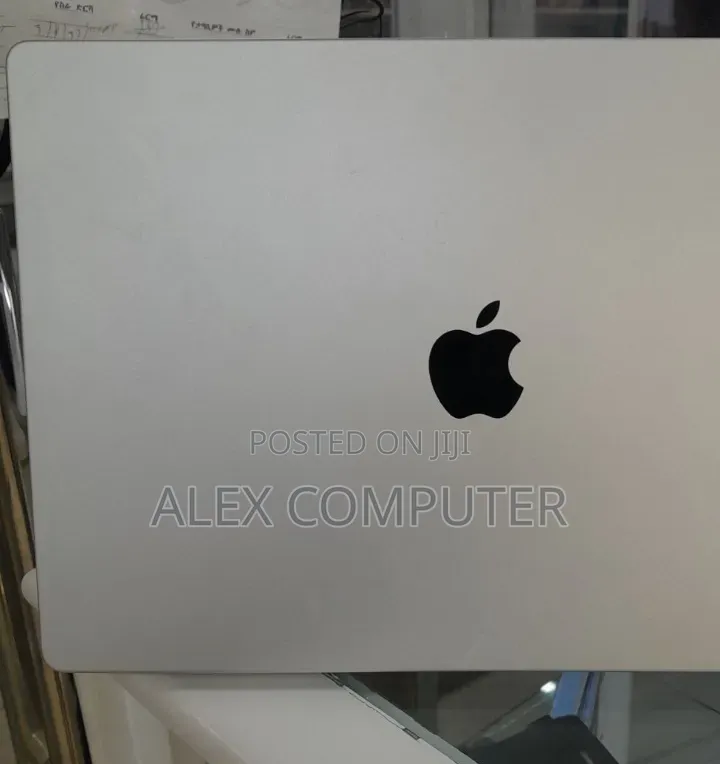 New Laptop Apple MacBook Pro 2021 M1 32GB Apple M1 Pro SSD 1T