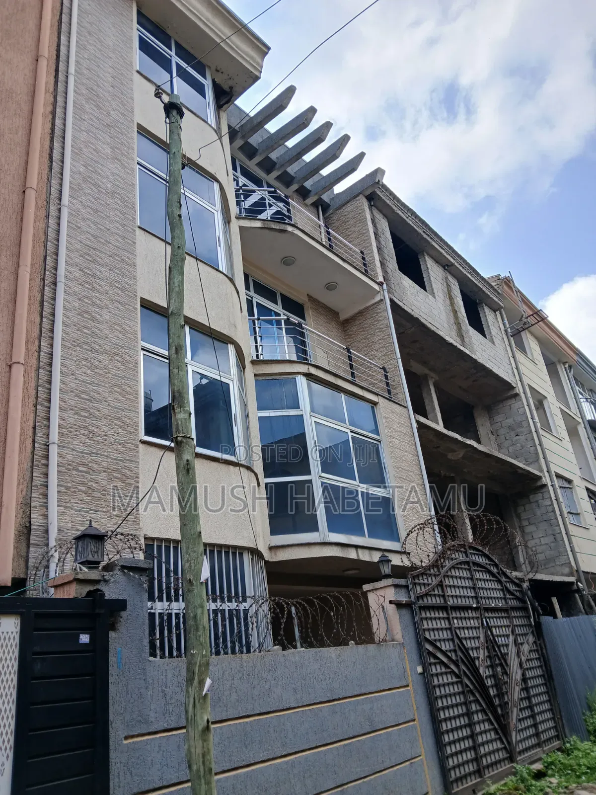 Furnished 5bdrm House in 72ማህበር, Nifas Silk-Lafto for sale