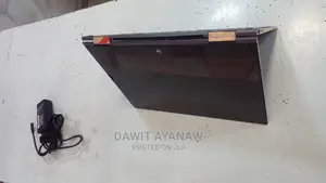 Photo - New Laptop Lenovo ThinkPad Yoga 370 8GB Intel Core I5 SSD 512GB