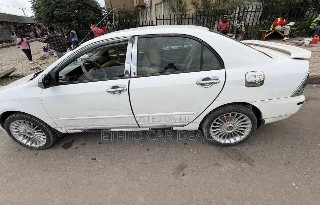 Toyota Corolla 2005 White