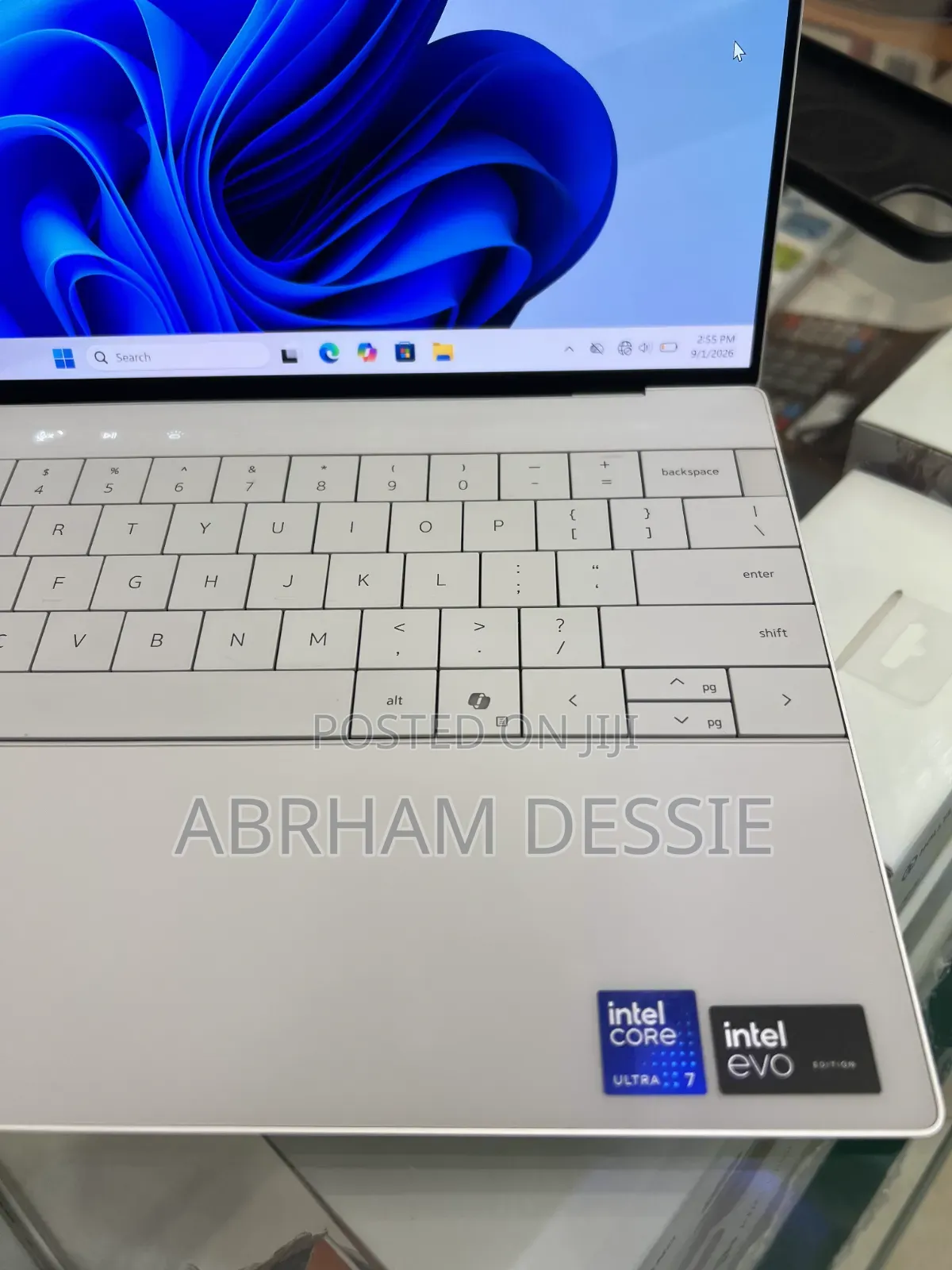 New Laptop Dell 16GB Intel Core Ultra 7 SSD 512GB