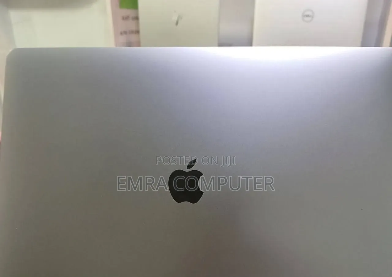 New Laptop Apple MacBook Pro 2019 16GB Intel Core i9 SSD 512GB