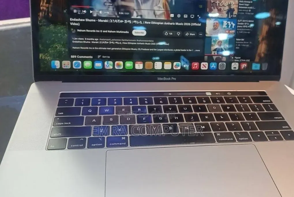 New Laptop Apple MacBook Pro 2019 16GB Intel Core i9 SSD 512GB