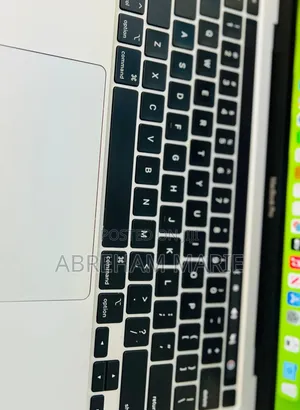New Laptop Apple MacBook Pro 2021 M1 16GB Apple M1 Pro SSD 256GB