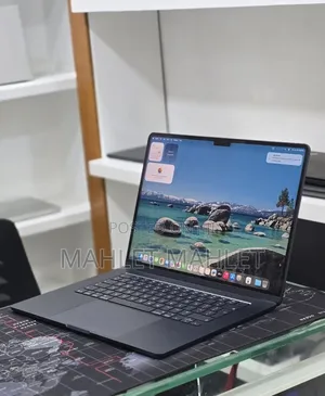 New Laptop Apple MacBook Air 2025 M4 16GB Apple M4 SSD 256GB