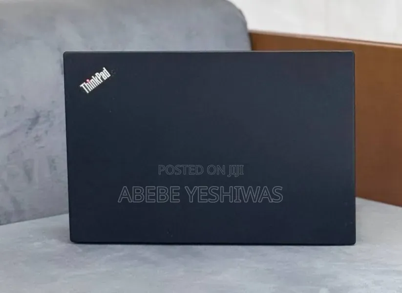 New Laptop Lenovo ThinkPad T480s 8GB Intel Core i5 SSD 256GB