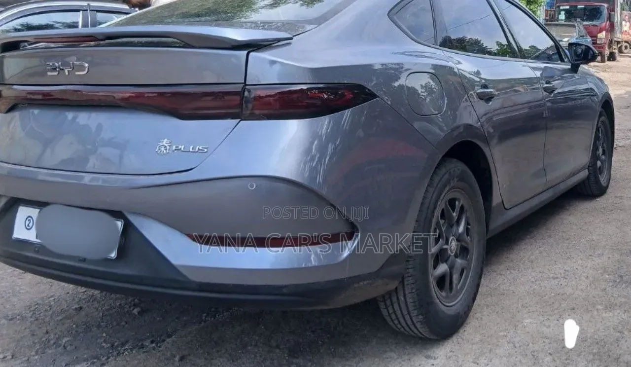 BYD Qin Plus DM-i 2025
