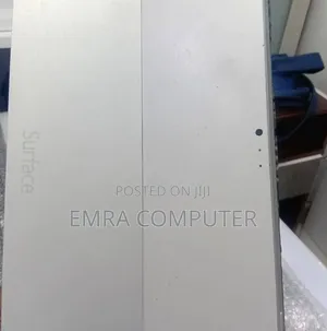 New Laptop Microsoft Surface 8GB Intel Core i7 SSD 256GB