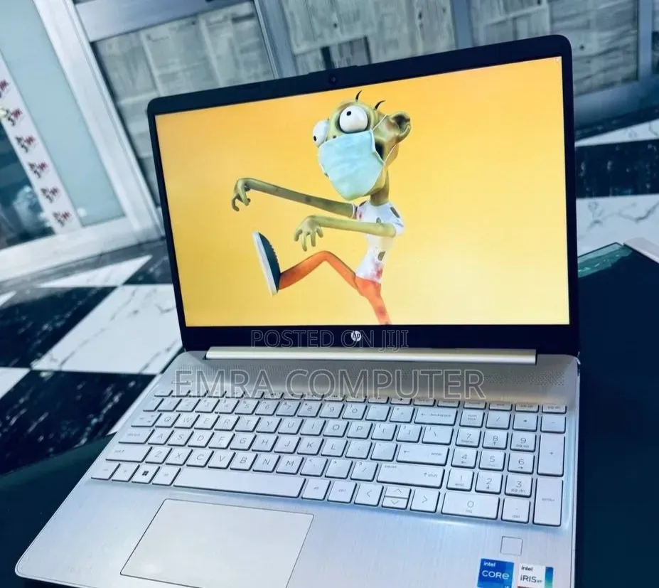 New Laptop Lenovo 8GB Intel Core i5 SSD 256GB