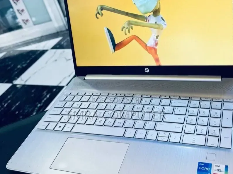 New Laptop Lenovo 8GB Intel Core i5 SSD 256GB