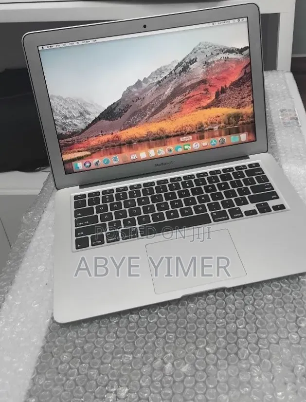 New Laptop Apple MacBook Air 2017 8GB Intel Core i5 SSD 128GB