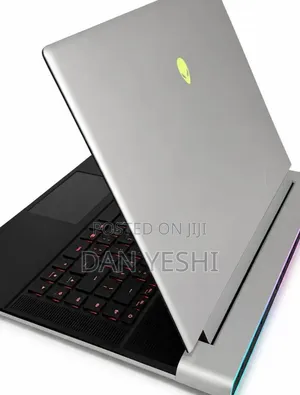 New Laptop Alienware X16 r1 32GB Intel Core i9 SSD 1T
