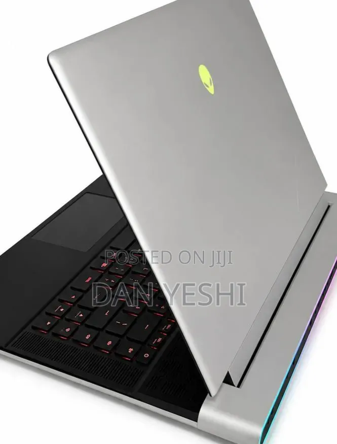 New Laptop Alienware X16 r1 32GB Intel Core i9 SSD 1T