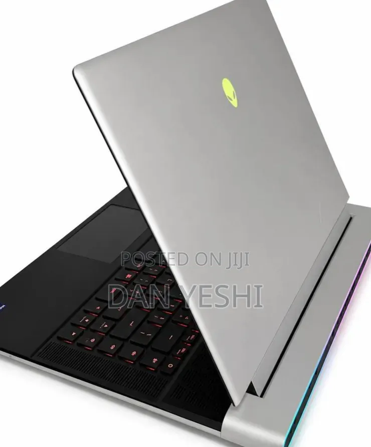 New Laptop Alienware X16 r1 32GB Intel Core i9 SSD 1T