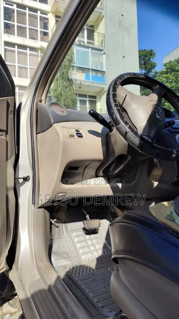 Toyota Aristo 2004 Beige
