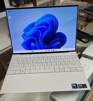 New Laptop Dell XPS 15 16GB Intel Core Ultra 7 SSD 512GB