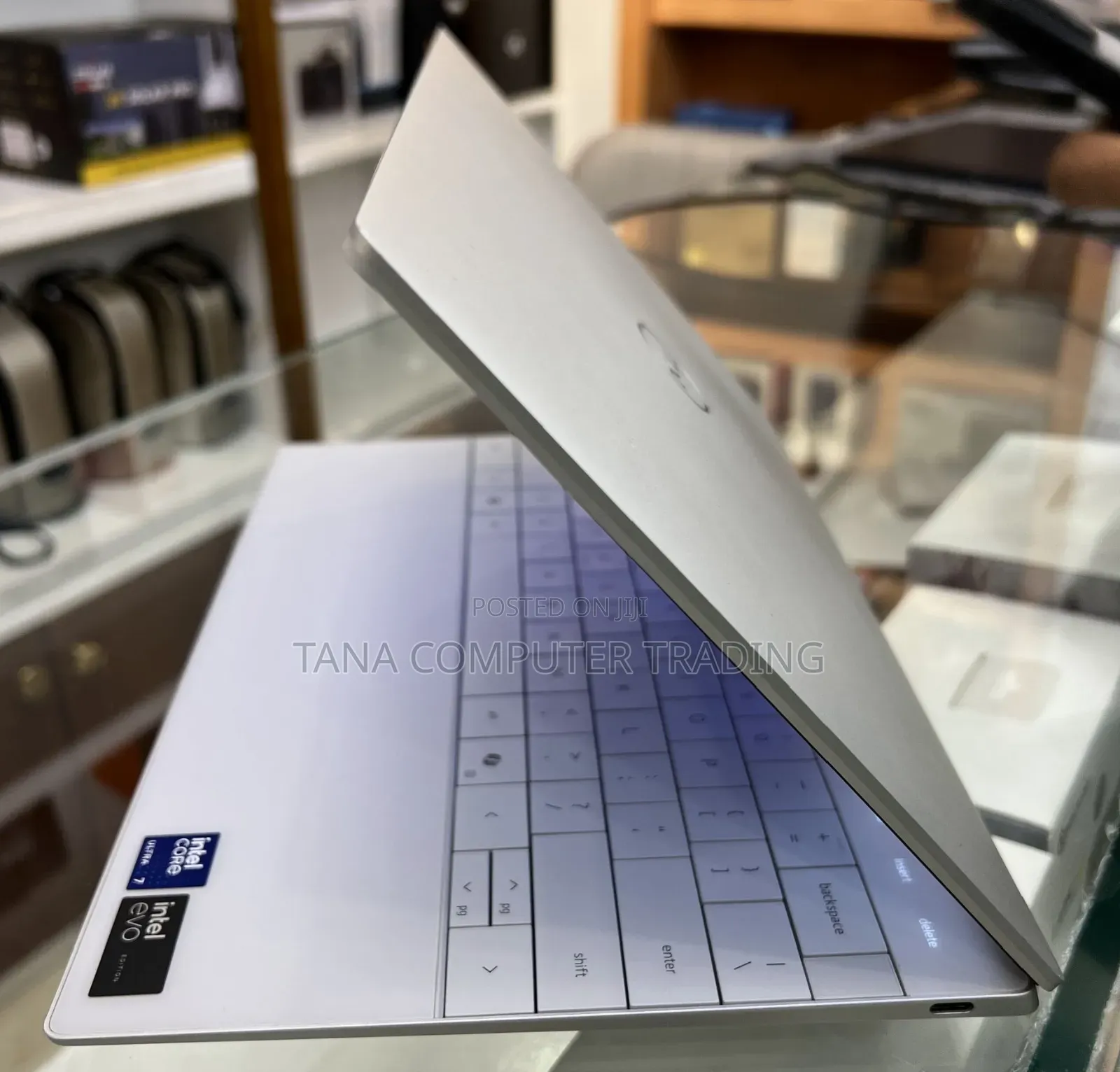 New Laptop Dell XPS 15 16GB Intel Core Ultra 7 SSD 512GB