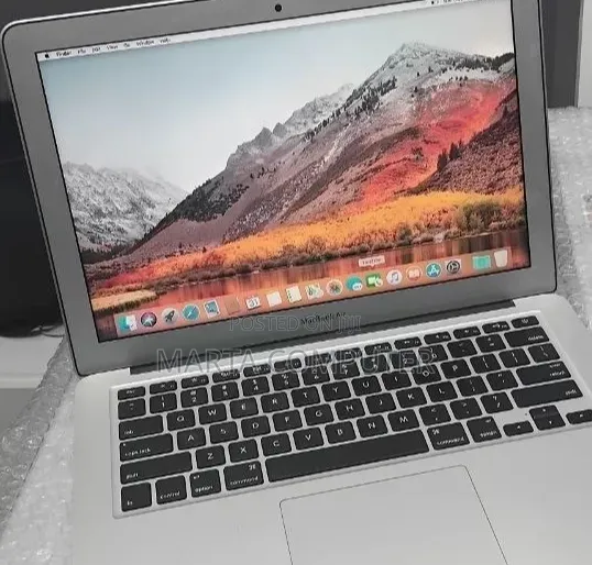 New Laptop Apple MacBook Air 2017 8GB Intel Core i5 SSD 128GB
