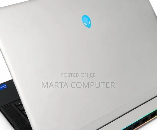 New Laptop Alienware X16 r1 32GB Intel Core i9 SSD 1T