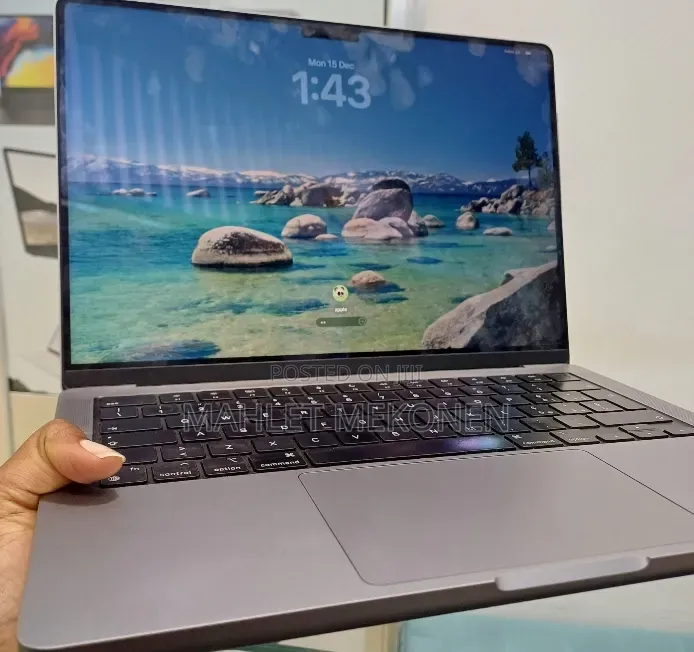 New Laptop Apple MacBook Pro 2021 M1 16GB Apple M1 Pro SSD 512GB