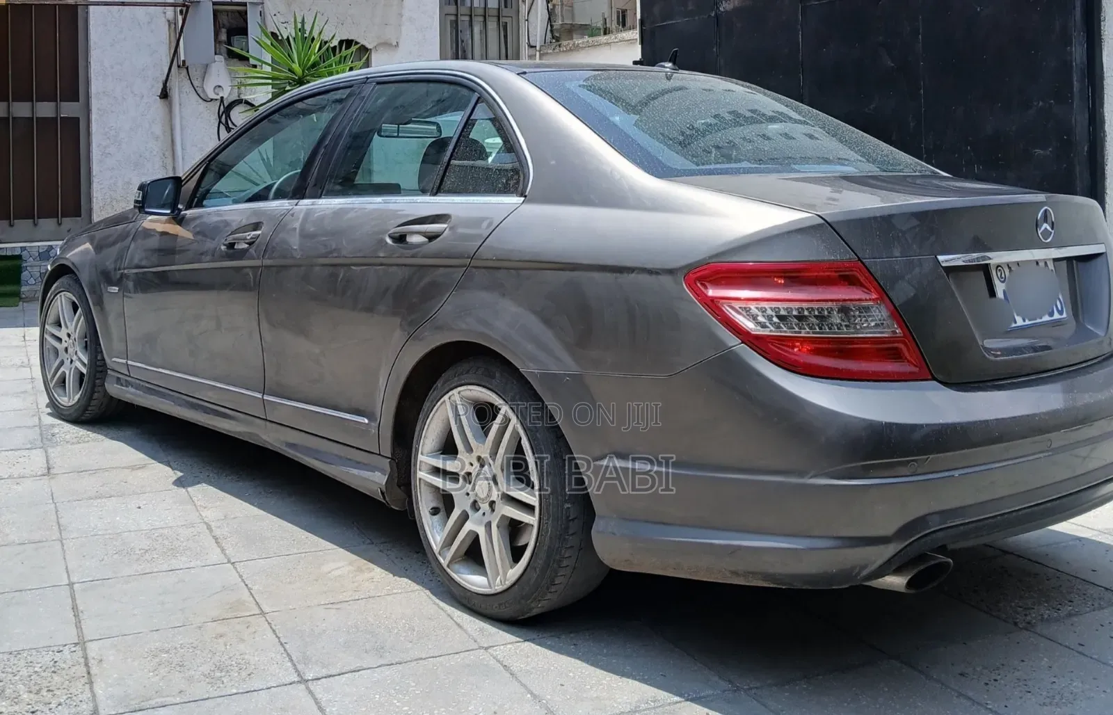 Mercedes-Benz C180 2010 Brown