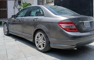 Mercedes-Benz C180 2010 Brown