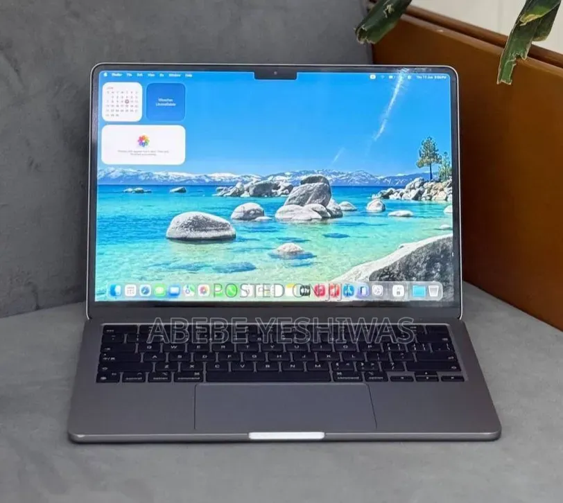 New Laptop Apple MacBook Air 2022 M2 8GB Apple M2 SSD 256GB