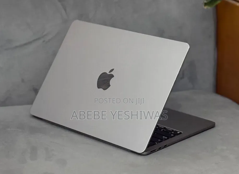 New Laptop Apple MacBook Air 2022 M2 8GB Apple M2 SSD 256GB