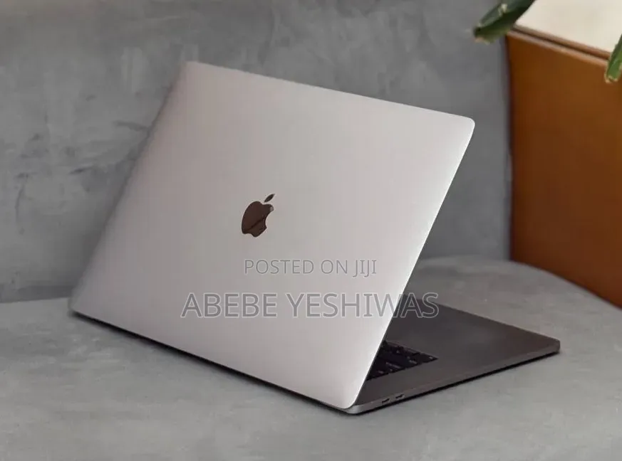 New Laptop Apple MacBook Pro 2019 32GB Intel Core i9 SSD 1T