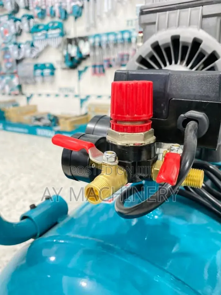 Total Silent Compressor 100litre 3.2HP