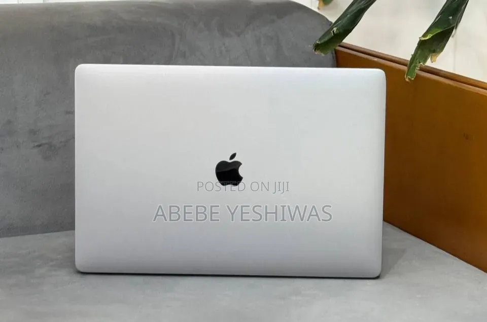 New Laptop Apple MacBook Pro 2019 32GB Intel Core i9 SSD 1T
