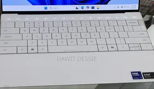 New Laptop Dell XPS 13 16GB Intel Core Ultra 7 SSD 512GB