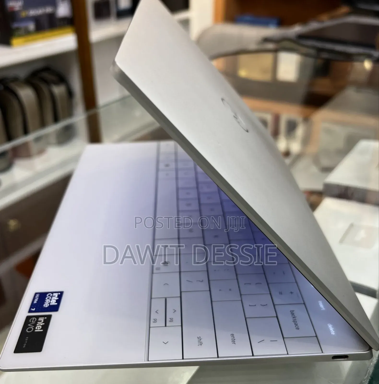 New Laptop Dell XPS 13 16GB Intel Core Ultra 7 SSD 512GB