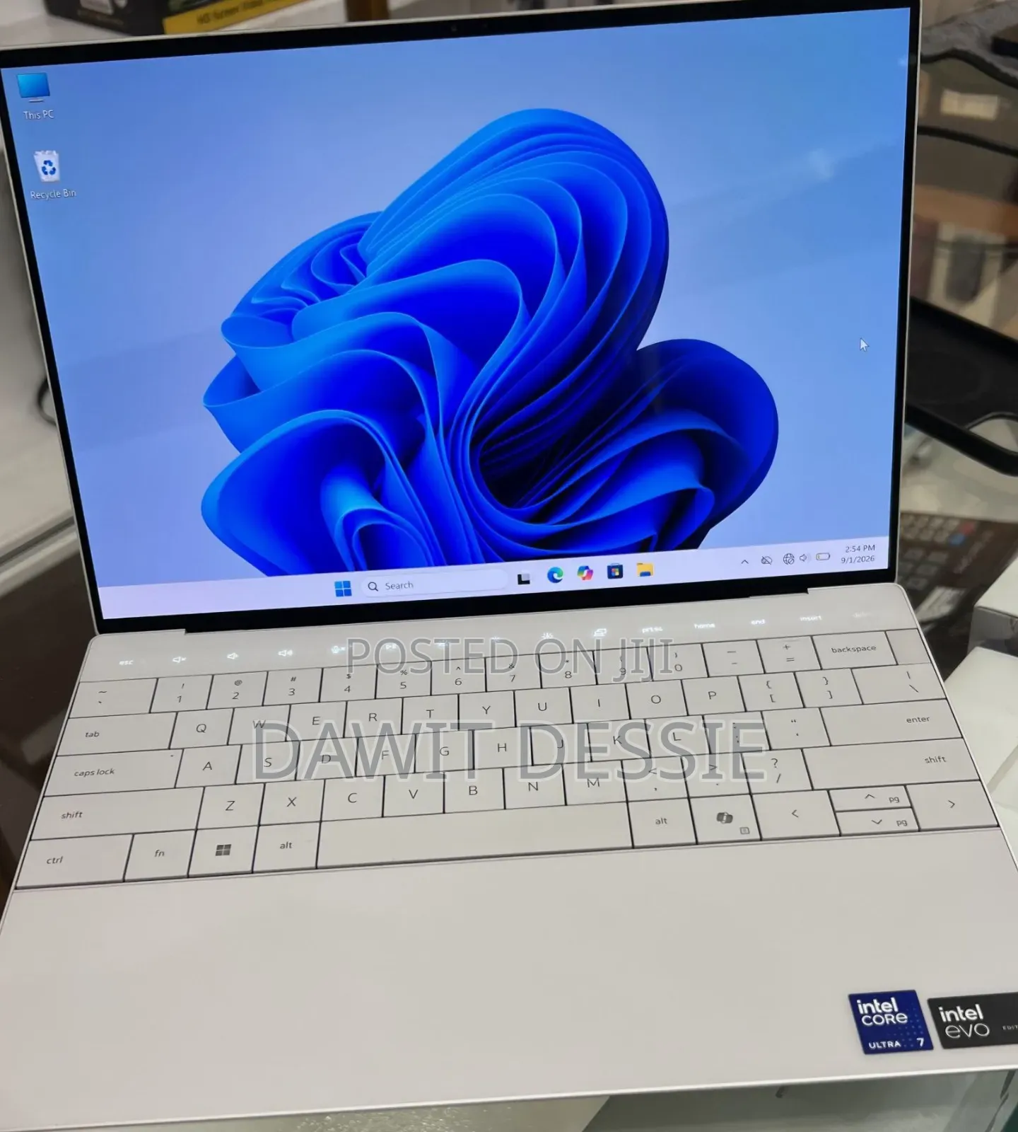 New Laptop Dell XPS 13 16GB Intel Core Ultra 7 SSD 512GB