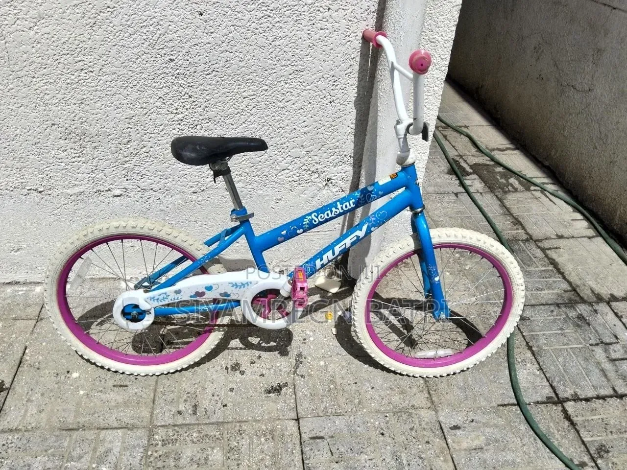 ኦሪጅናል Huffy Seastar የልጆች ብስክሌት — በጥሩ ሁኔታ ላይ ያለ