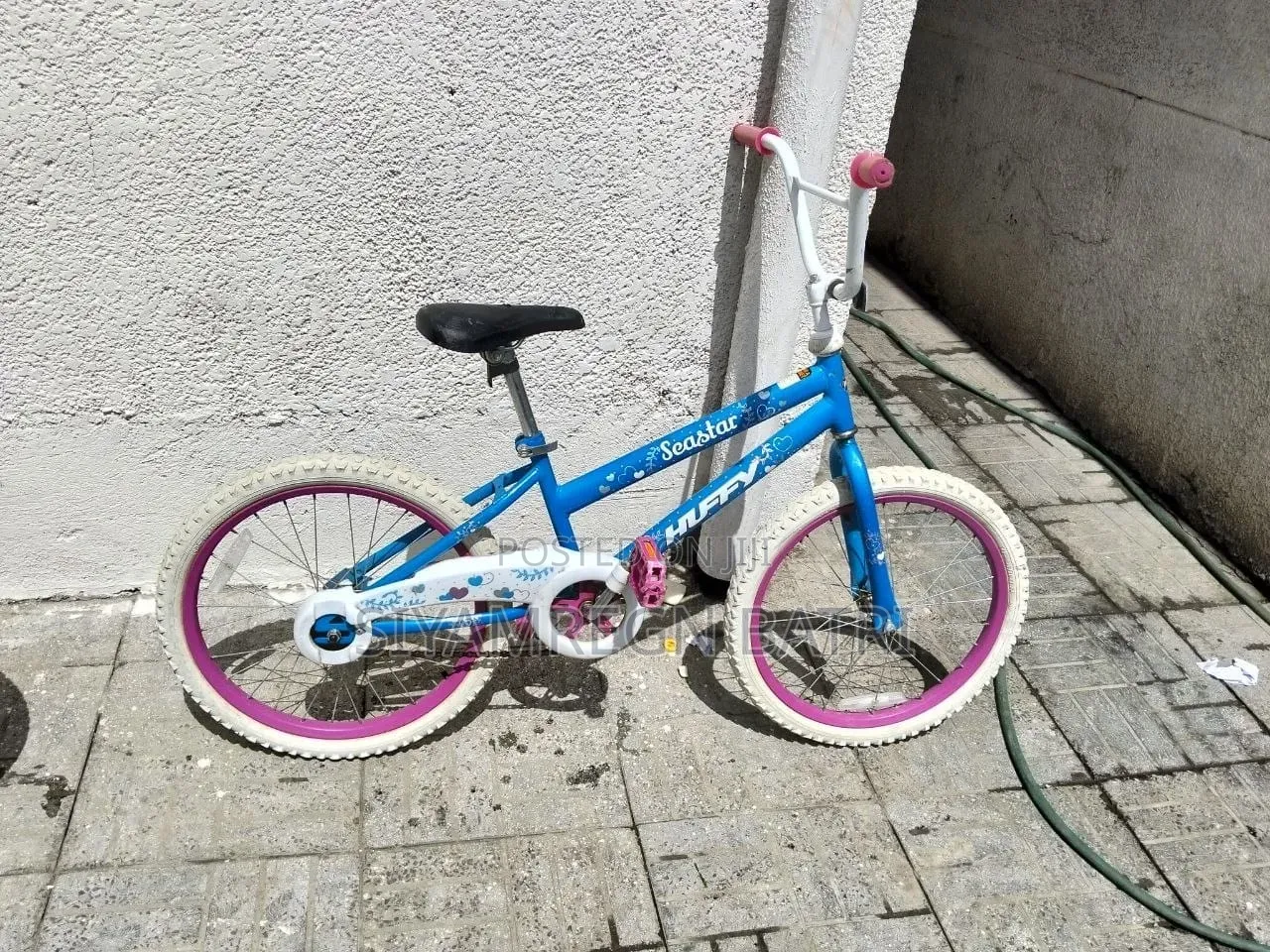 ኦሪጅናል Huffy Seastar የልጆች ብስክሌት — በጥሩ ሁኔታ ላይ ያለ