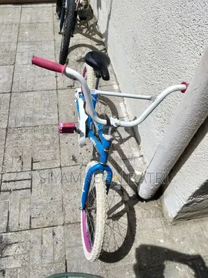 ኦሪጅናል Huffy Seastar የልጆች ብስክሌት — በጥሩ ሁኔታ ላይ ያለ