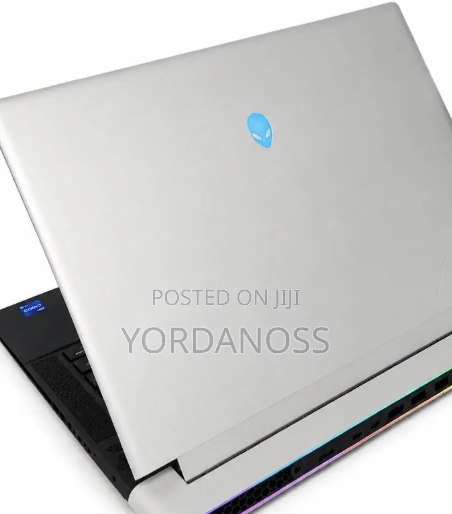New Laptop Alienware X16 r1 32GB Intel Core i9 SSD 1T