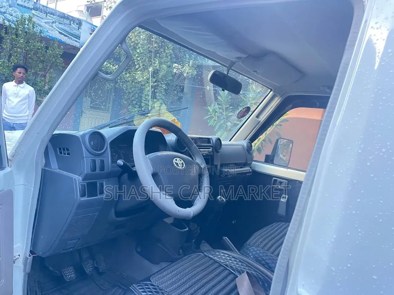 Toyota Land Cruiser 2012 White