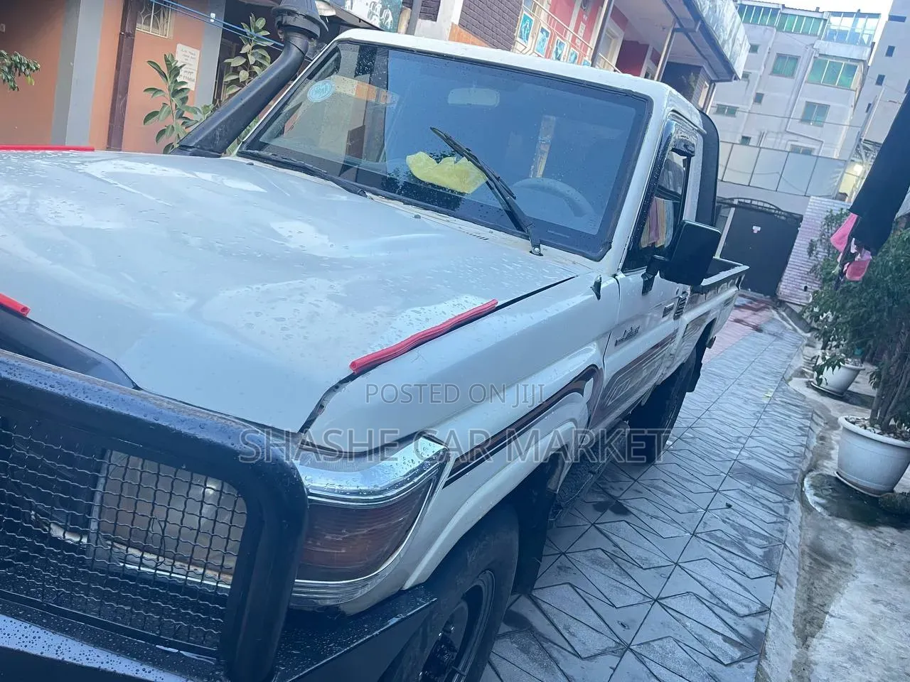 Toyota Land Cruiser 2012 White