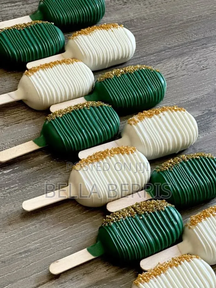 Cake Pops With Popsicles Shape for New Year