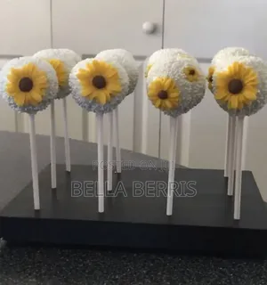 Cake Pops and Chocolate Covered Strawberries for New Year