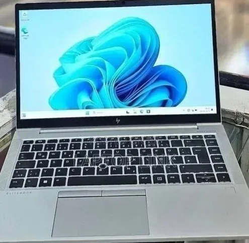 New Laptop HP EliteBook 840 G8 16GB Intel Core i5 SSD 512GB