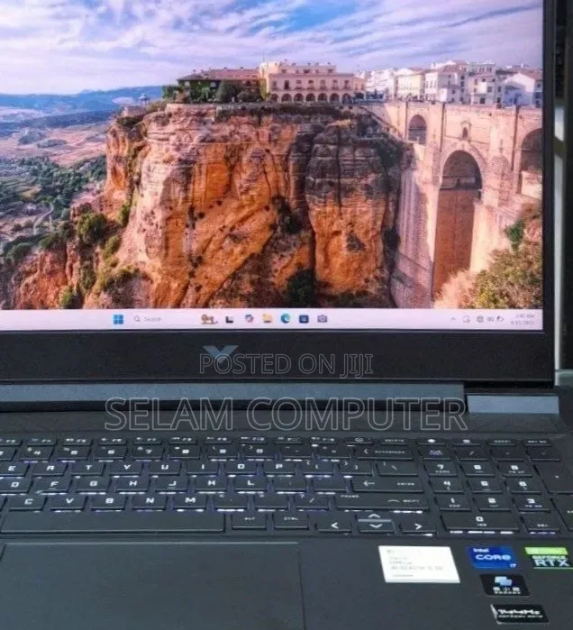 New Laptop HP Victus 16 16GB Intel Core i7 SSD 512GB