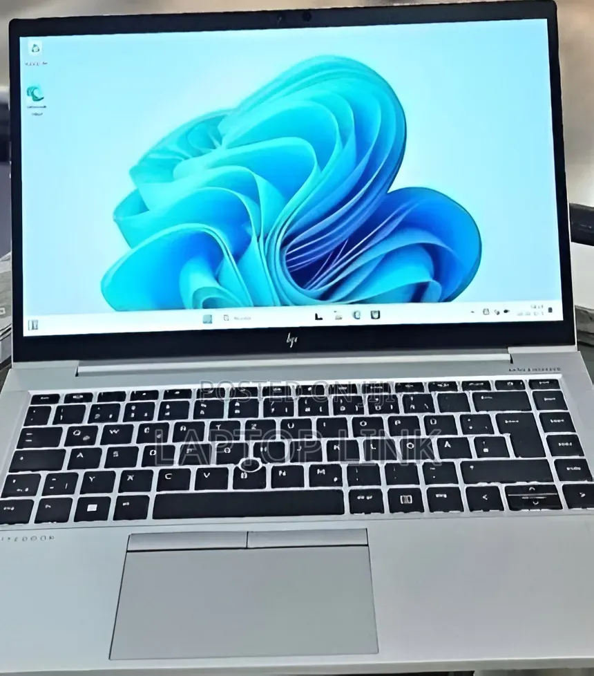 New Laptop HP EliteBook 840 G8 16GB Intel Core i5 SSD 512GB
