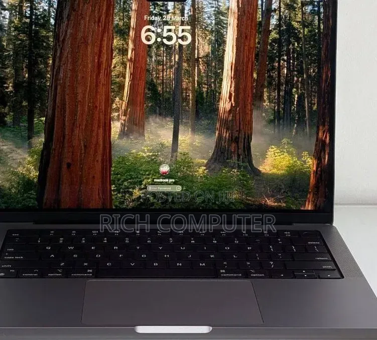 New Laptop Apple MacBook Pro 2021 M1 16GB Apple M1 Pro SSD 512GB