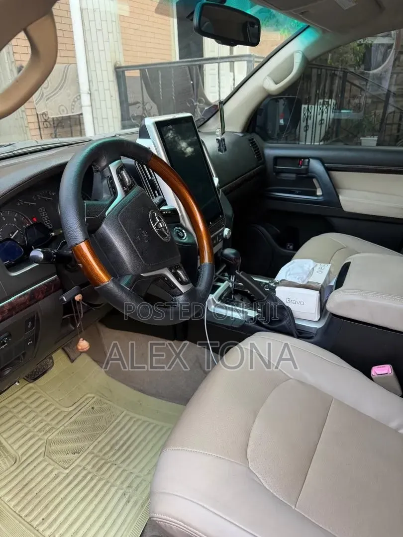 Toyota Land Cruiser 2009 Black